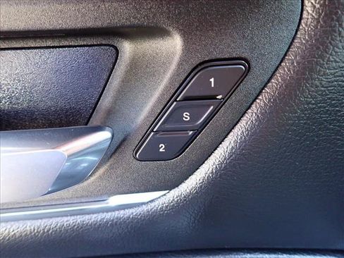 Used 2025 RAM 1500 Laramie w/ Sport Appearance Package AWD/4WD image 15