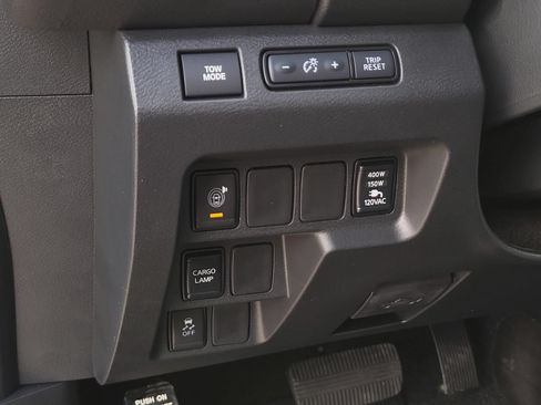 New 2026 Nissan Frontier SV w/ SV Convenience Package RWD image 18