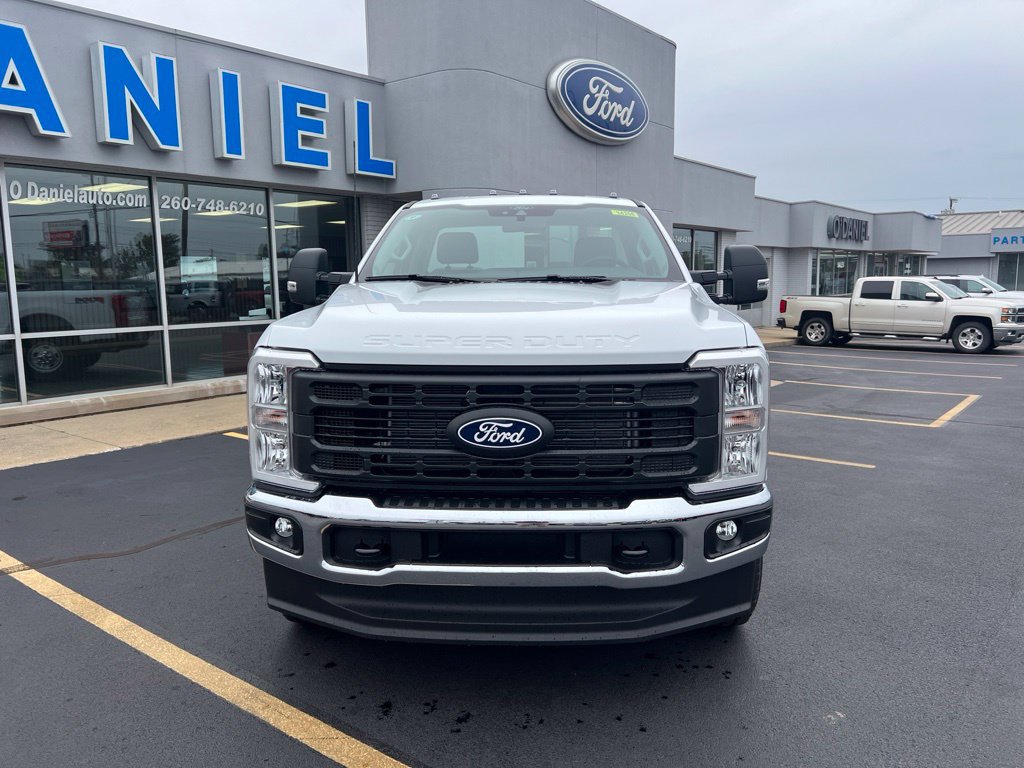 New 2027 Ford F350 XL w/ FX4 Off-Road Package AWD/4WD image 9