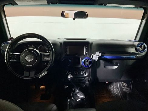 Used 2016 Jeep Wrangler Unlimited Sport image 19