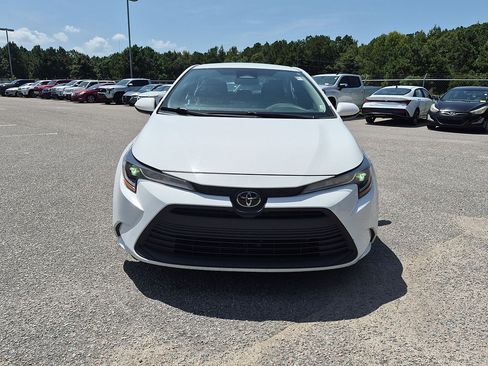 Used 2024 Toyota Corolla LE FWD image 8