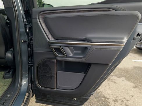 Used 2022 Rivian R1T Adventure image 30