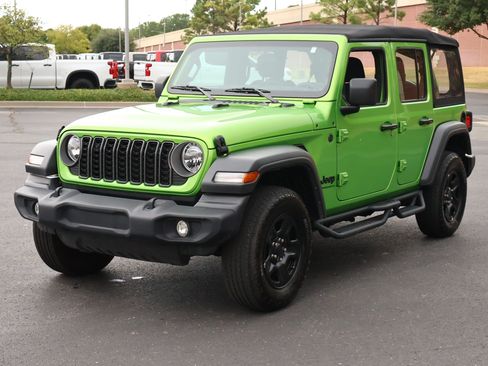 Used 2025 Jeep Wrangler Unlimited Sport AWD/4WD image 29