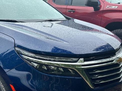 Used 2023 Chevrolet Equinox Premier FWD image 3
