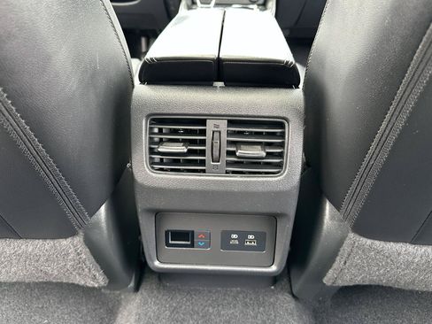 Used 2021 Nissan Rogue SL FWD image 42