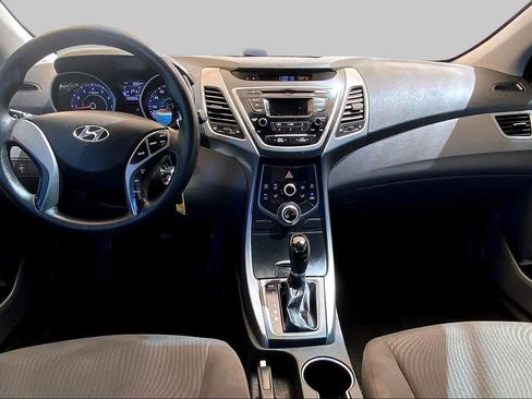 Used 2014 Hyundai Elantra SE FWD image 14
