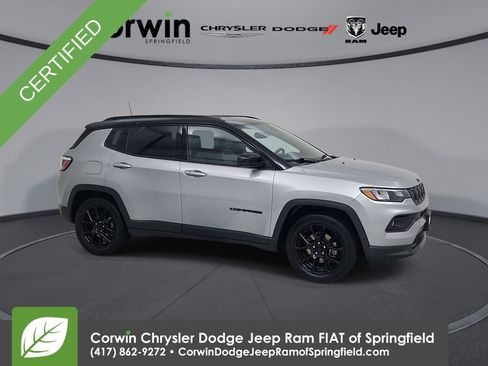 Used 2022 Jeep Compass Altitude image 1