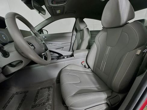 Used 2023 Hyundai Elantra SEL w/ Convenience Package FWD image 12