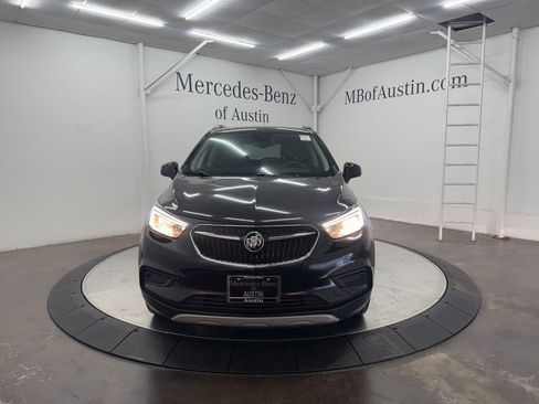 Used 2022 Buick Encore Preferred w/ Safety Package image 2