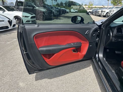 Used 2023 Dodge Challenger SRT Hellcat RWD image 33