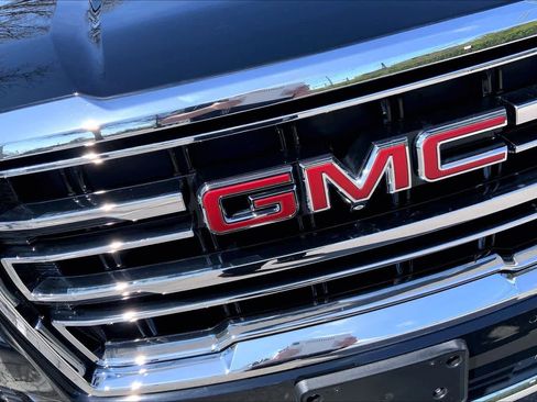 Used 2023 GMC Yukon XL SLT w/ SLT Premium Package AWD/4WD image 28
