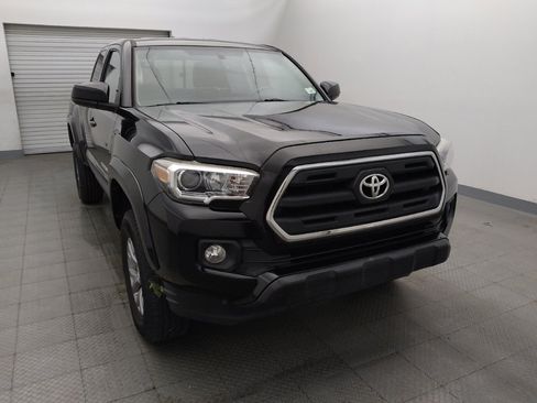 Used 2017 Toyota Tacoma SR5 w/ Tow Package RWD image 14