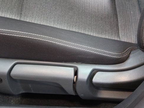 Used 2021 Nissan Rogue S image 17