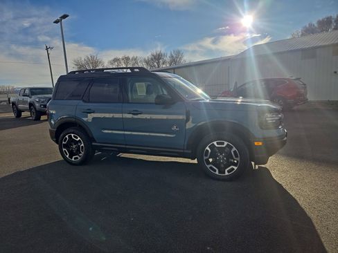 Used 2022 Ford Bronco Sport Outer Banks image 2