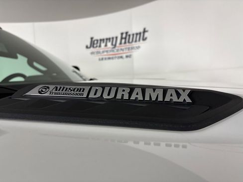 Used 2024 Chevrolet Silverado 3500 LT image 30