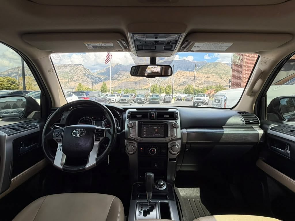 Used 2016 Toyota 4Runner SR5 Premium AWD/4WD image 27