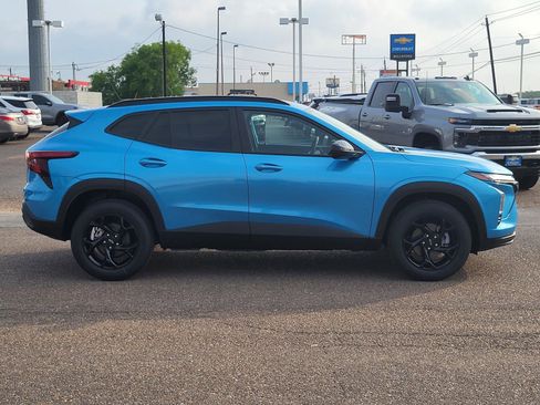 New 2026 Chevrolet Trax LT w/ Driver Confidence Package FWD image 6