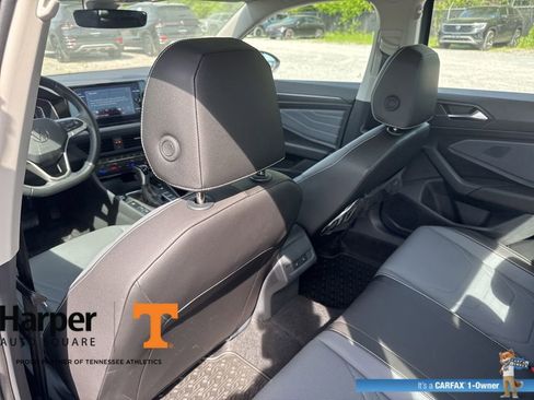 Used 2025 Volkswagen Jetta SEL image 11
