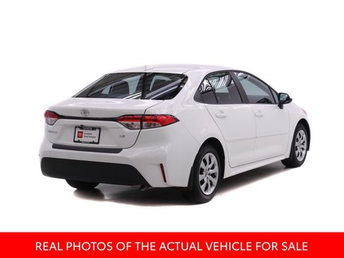 Used 2024 Toyota Corolla LE FWD image 2