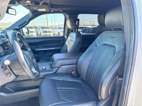 Used 2022 Ford Expedition Platinum image 17