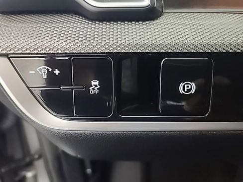 Used 2025 Kia Sportage LX AWD/4WD image 26