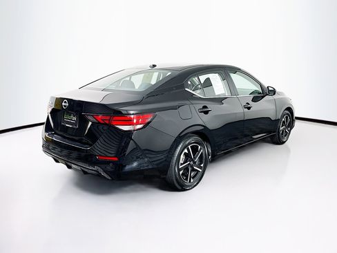 Used 2025 Nissan Sentra SV image 9