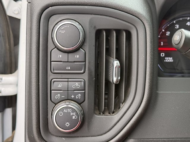Used 2025 Chevrolet Silverado 2500 W/T w/ WT/CX Safety Package AWD/4WD image 23