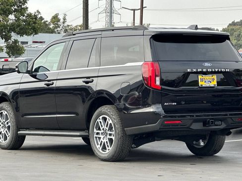 New 2025 Ford Expedition Active AWD/4WD image 6