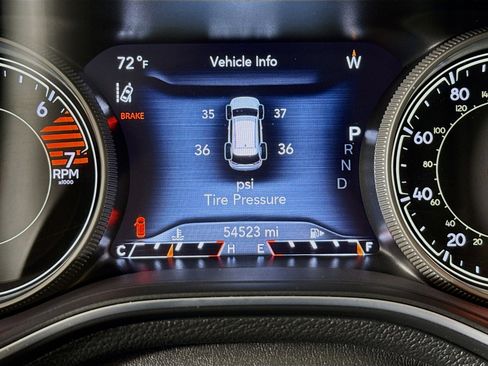 Used 2023 Jeep Cherokee Altitude Lux image 13