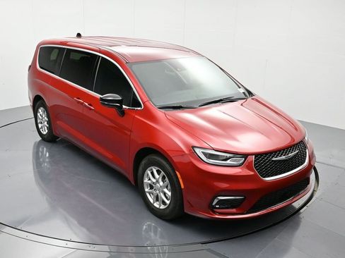 New 2026 Chrysler Pacifica Select image 28