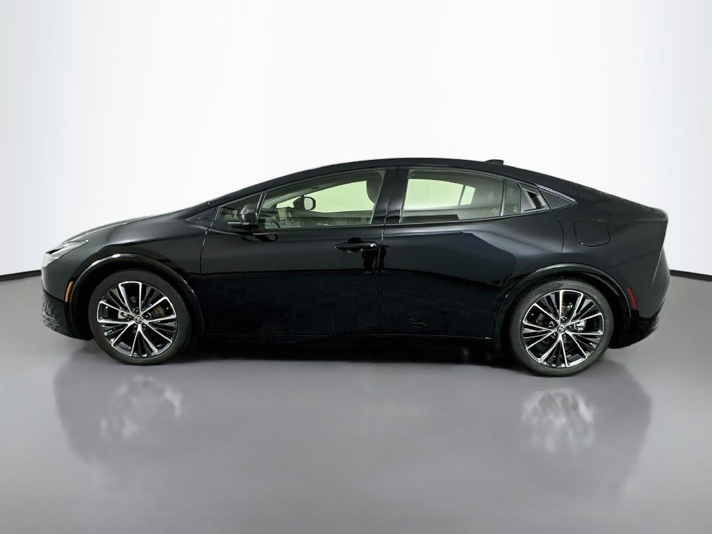 Certified 2026 Toyota Prius XLE FWD image 8