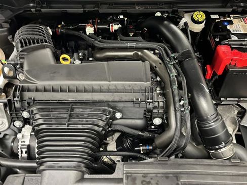 Used 2025 Lincoln Corsair Reserve image 27