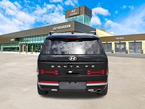 Used 2024 Hyundai Santa Fe Limited image 7