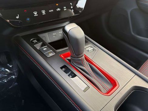 New 2026 Nissan Kicks SR w/ Cold Weather Package image 10