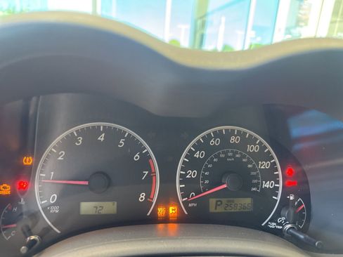 Used 2010 Toyota Corolla image 6