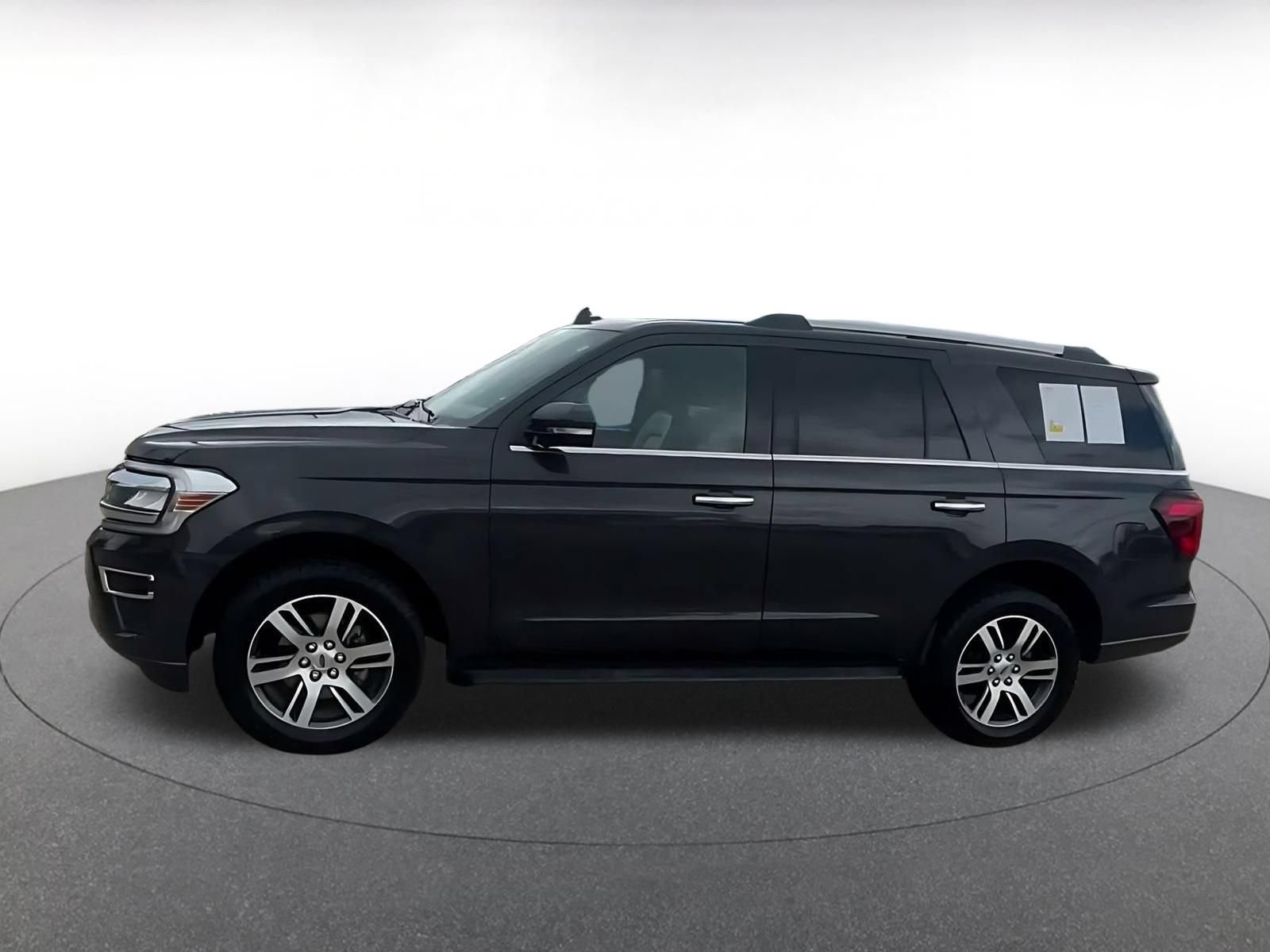 Used 2024 Ford Expedition Limited RWD image 7