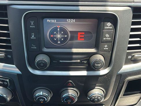 Used 2024 RAM 1500 Warlock RWD image 32