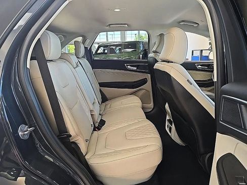 Used 2023 Ford Edge Titanium AWD/4WD image 36