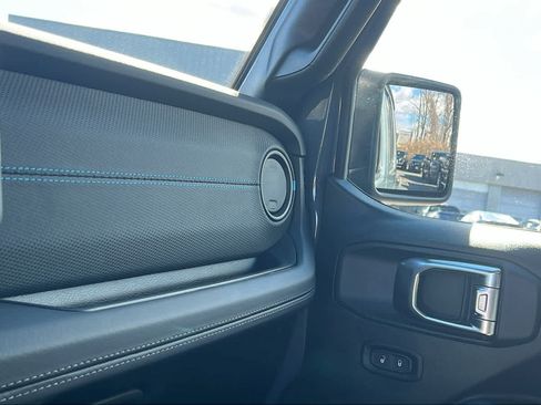 Certified 2025 Jeep Wrangler Rubicon image 19