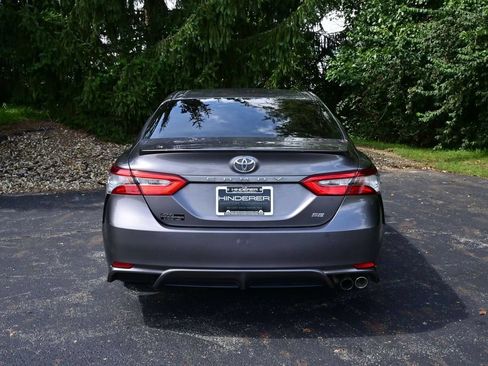 Used 2018 Toyota Camry SE w/ Moonroof Package FWD image 24