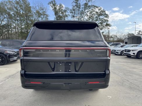 Used 2025 Lincoln Navigator Reserve w/ Jet Appearance Package image 21