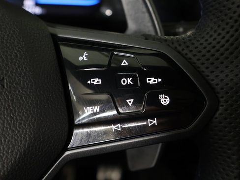 Used 2023 Volkswagen Golf R AWD/4WD image 47