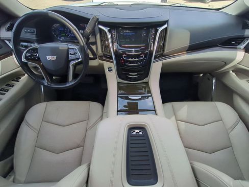 Used 2020 Cadillac Escalade ESV Premium Luxury w/ LPO, Radiant Package image 15