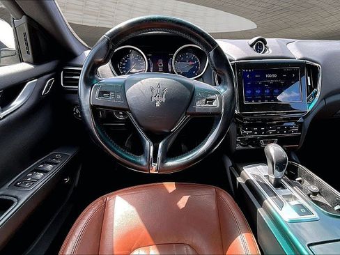 Used 2015 Maserati Ghibli RWD image 4