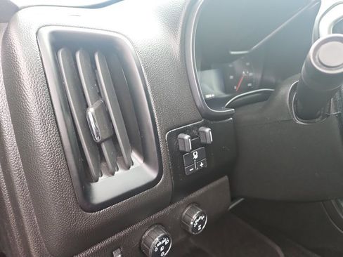 Used 2018 Chevrolet Colorado LT w/ LT Convenience Package image 13