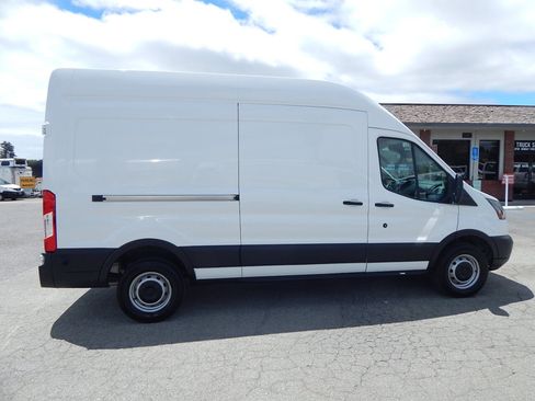Used 2018 Ford Transit 350 148 High Roof RWD image 9