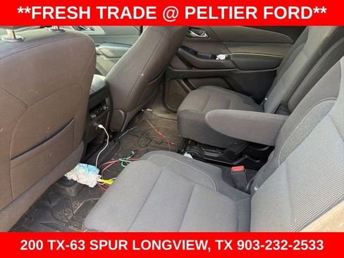 Used 2023 Chevrolet Traverse LT image 19