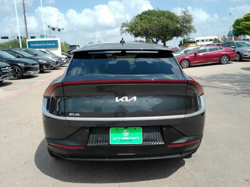 Used 2024 Kia EV6 Light RWD image 7