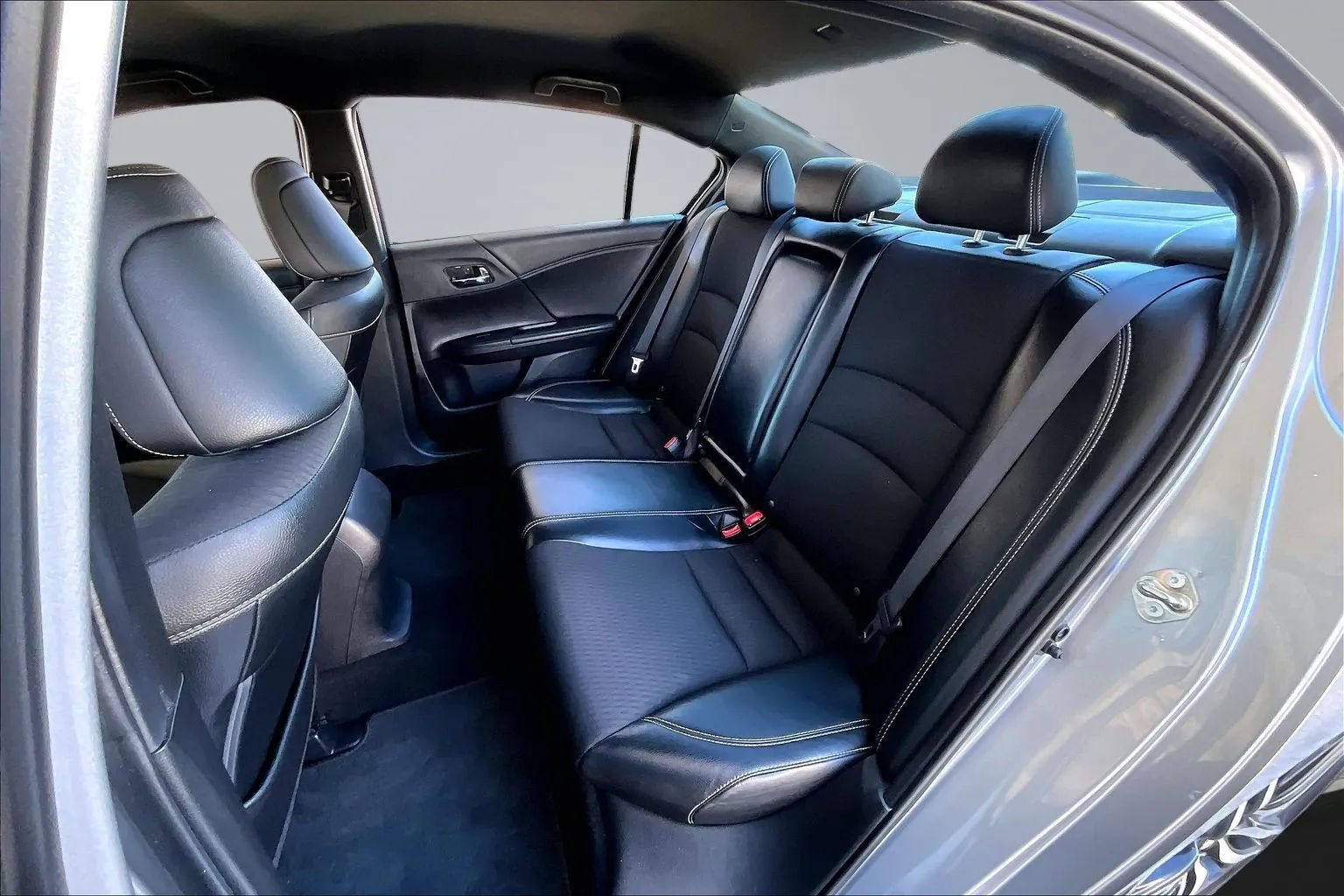 Used 2017 Honda Accord Sport image 19