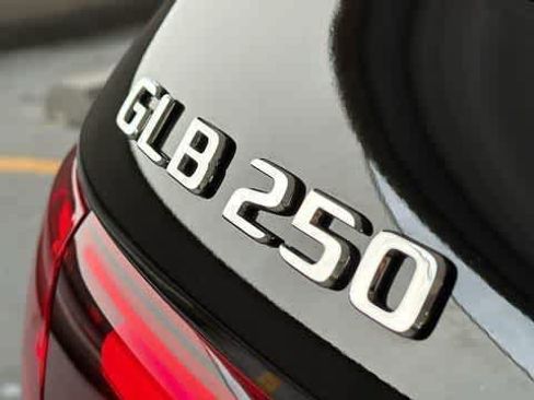Certified 2026 Mercedes-Benz GLB 250 4MATIC image 11